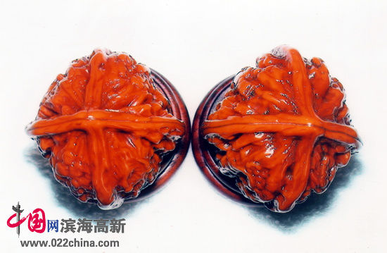 李建军收藏的珍稀核桃