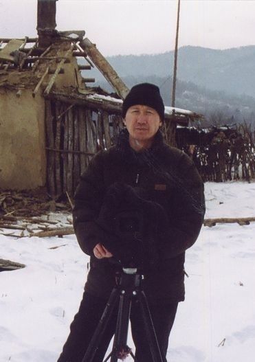 于广义把镜头对准了他那冰天雪地的家乡。