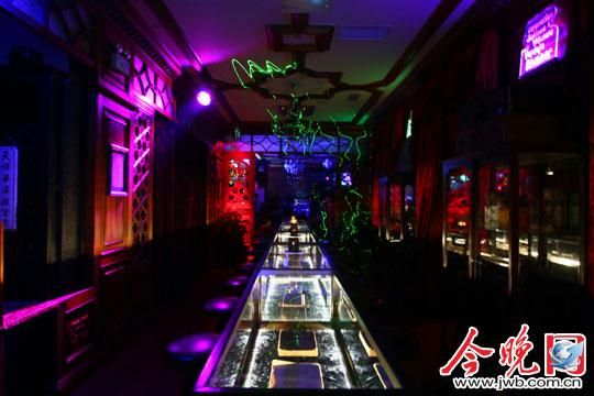 摩登吧里开辟的文物博物馆。