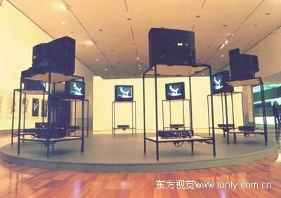 张培力录像艺术回顾展举行