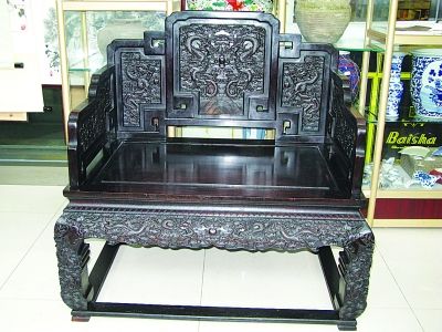 作家陈咏华慧眼识紫檀家具