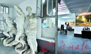 艺术区内艺术家的工作室。