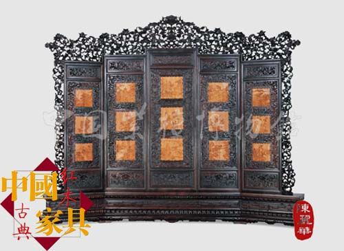 紫檀嵌檀香心花卉屏风