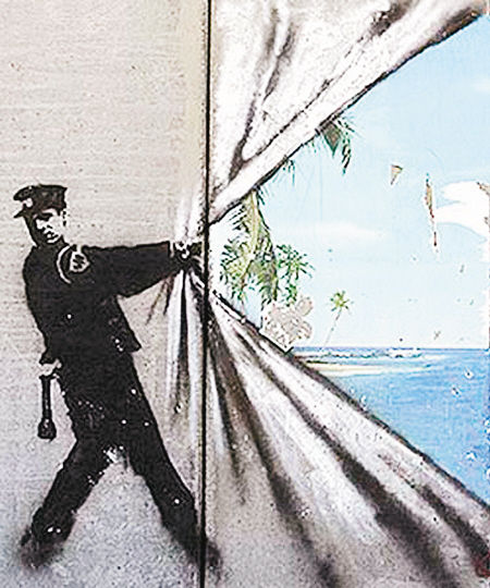 班克西的反战系列涂鸦作品。