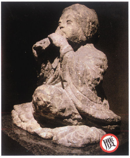 不伦不类的石雕吹箫女像??在古代没有单独供奉伎乐人物像的先例。
