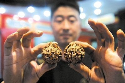 文玩核桃价格水涨船高 极品可换一辆高级轿车