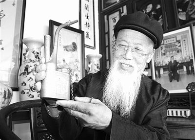 一位民俗物品收藏家的苦与乐