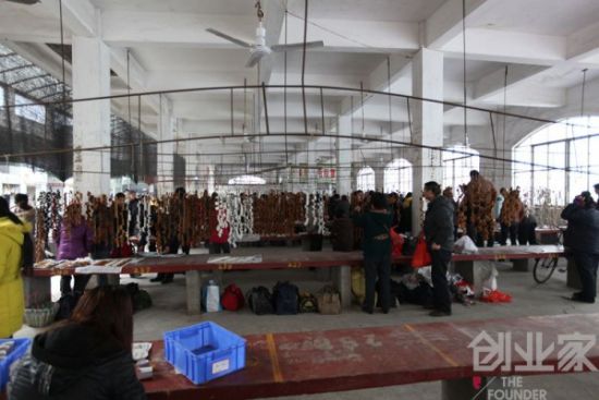 中国最后的毛笔游商