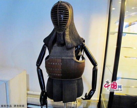 十八世纪冷兵器藏品展。（中国网图片库 晓波摄影）