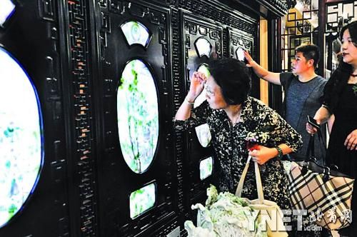 百子图玉石屏风亮相城南玉器市场