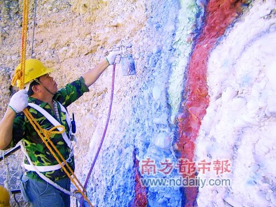 敦煌现代石窟开凿记 十数年耗费上百万元