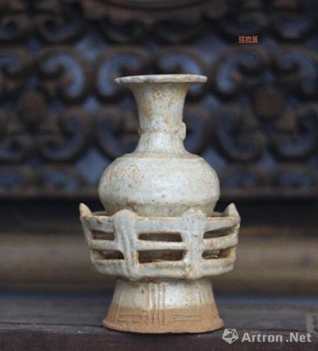 单色釉花瓶收藏：清素韵味与现代品味的不谋而合