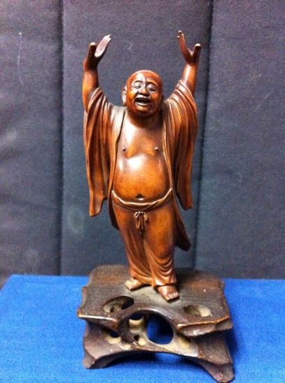 清末朱子常刻黄杨托天罗汉