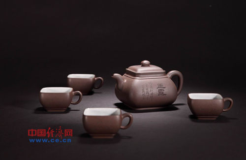 当代大师领衔匡时紫砂专场 顾景舟早期作品上拍