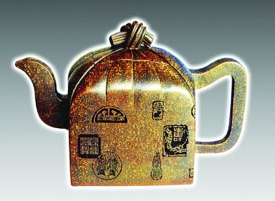 吴顺华先生代表作“中国印壶”。