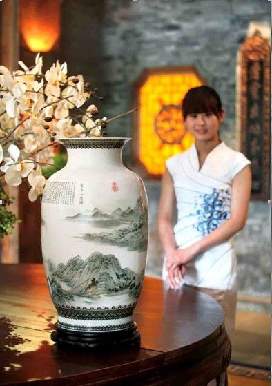 “富春山居图”珍藏瓷是中国山水瓷画开山之作