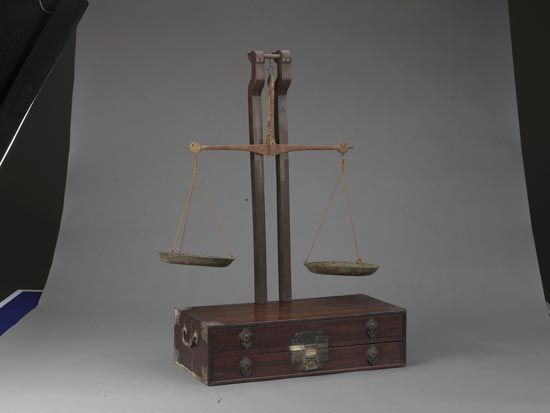 清 黄花梨天平盒