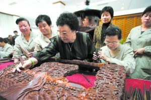 紫檀雕刻非遗上榜