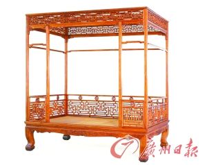 明式黄花梨拼格拦河草花纹棚架大床