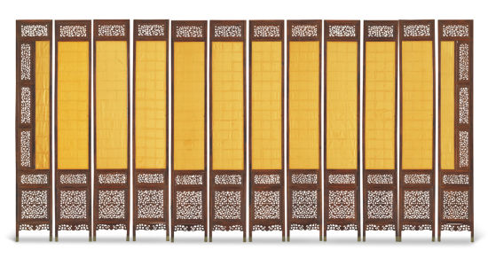 明 黄花梨镂雕螭龙纹十二扇屏