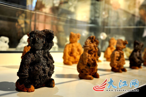 系列人物杂耍作品