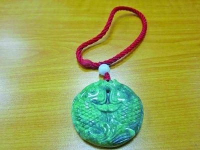 号称价值8000元玉佩只值80元