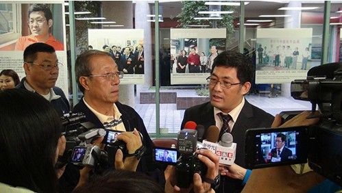 艺术家韩墨接受各大媒体采访