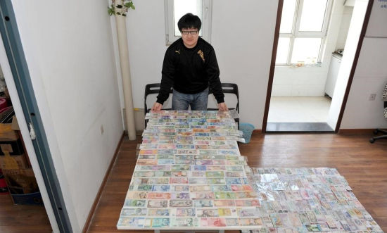 沈阳小伙收藏150国钱币：梦想环游世界