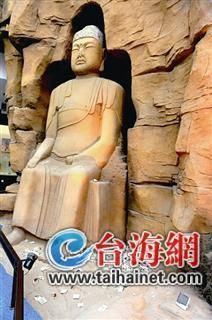 甘肃博物馆佛像被游客投钱：成祈福圣地