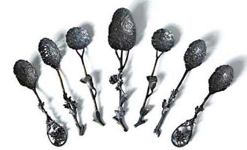 晚清-民国 浮雕花卉纹银勺七宽件