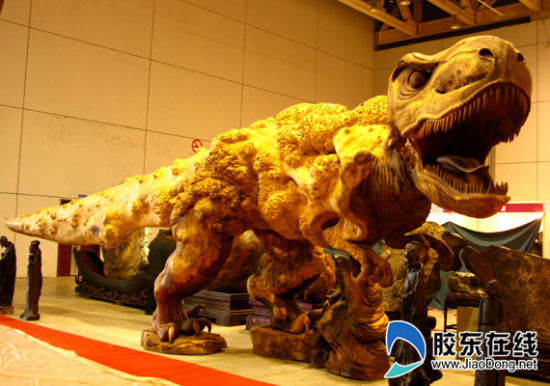根雕霸王龙售价1600万(图)
