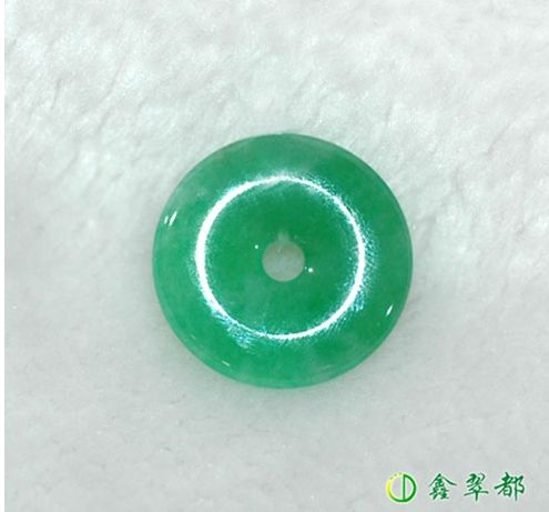 翡翠怀古，也称翡翠平安扣