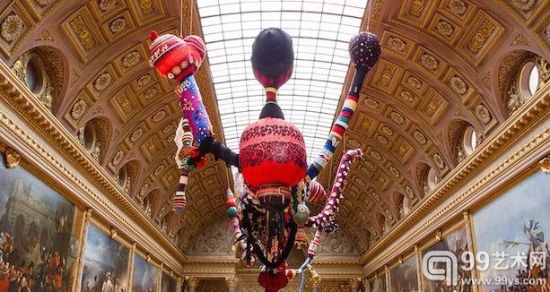 oana Vasconcelos，《女战神的嫁妆》（Valkyrie Trousseau），2009