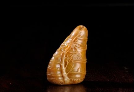 冯志杰作田黄石《劲节》摆件  重：153g  福建东南2013秋拍