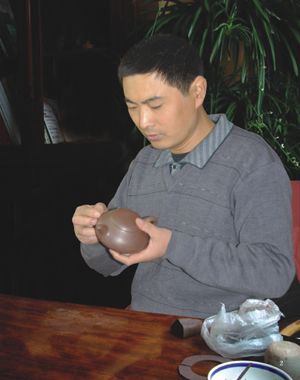 紫砂壶名家强建红艺术简介