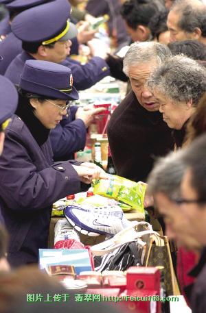 3万人来3.15咨询会送检珠宝玉石半数假货